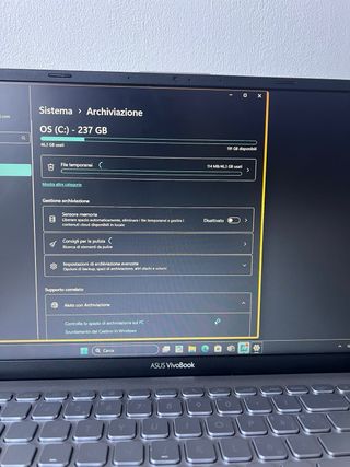 ASUS VivoBook 15" Ultra Sottile Win 11 SSD 256GB