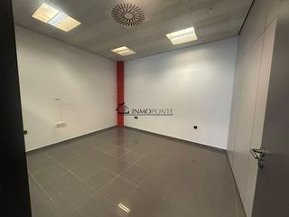 Local comercial en alquiler en La Seca - Los Salgueriños en Pontevedra