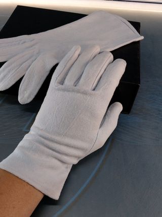 Guantes de ceremonia años 1950 o 1960.