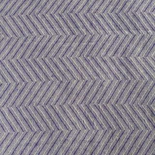 Manta/colcha cubre cama blanca y morado.