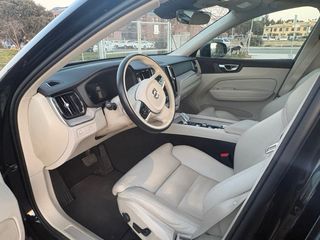Volvo XC60 2022