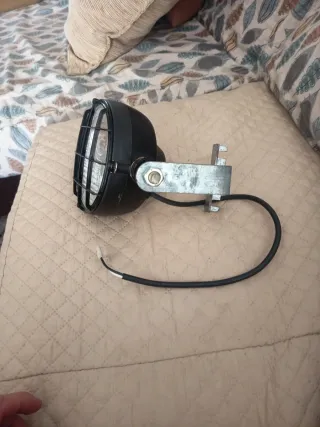 Faro redondo completo ,con soporte y indicador luz