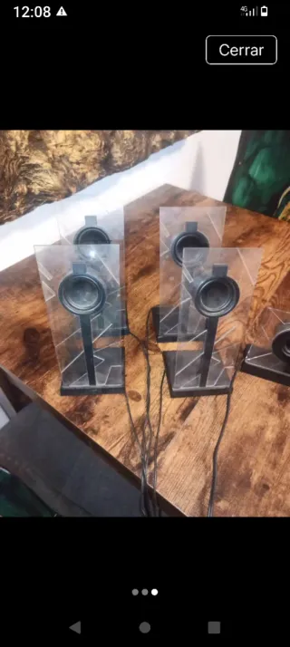 Altavoz Subwoofer Negro y Plateado