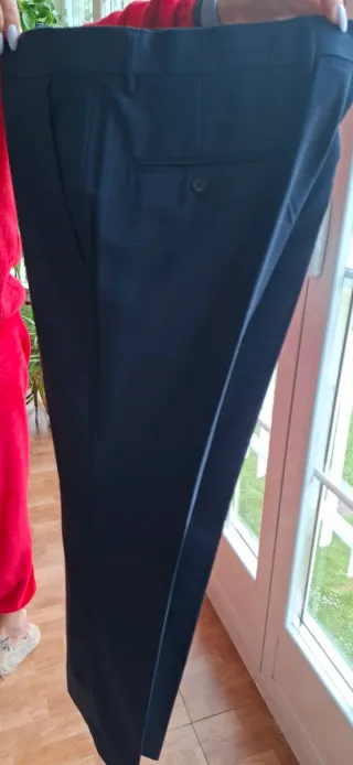 Traje de cuadros azul y gris