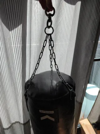 Saco de boxeo negro outshock alto 110cm 20 kg