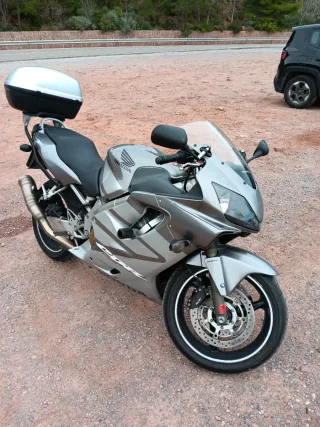 Honda CBR 600 F Plata 2005
