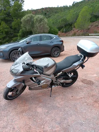 Honda CBR 600 F Plata 2005