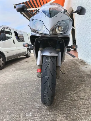 Honda CBR 600 F Plata 2005