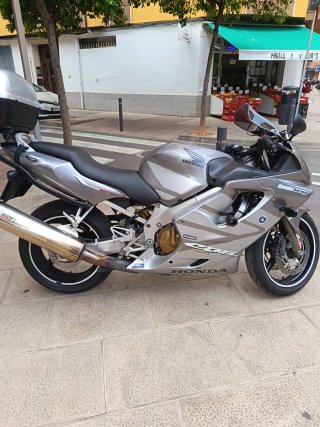 Honda CBR 600 F Plata 2005