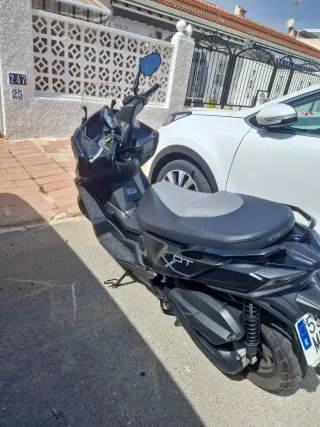 Moto 125cc Maxi Scooter Negra/Verde