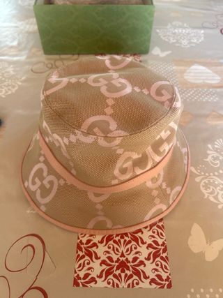 Cappello Gucci colore Beige/Rosa