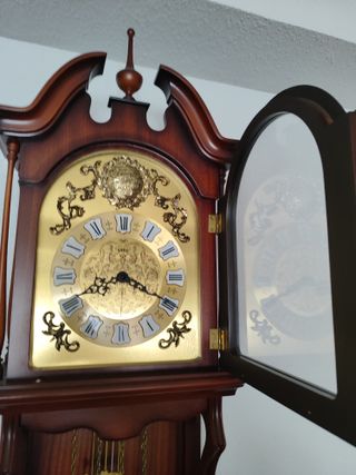 Orologio a carillon Sars in legno massello con cristallo