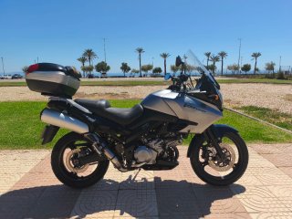 Suzuki V-Strom DL1000  Moto con sólo 29000 kms