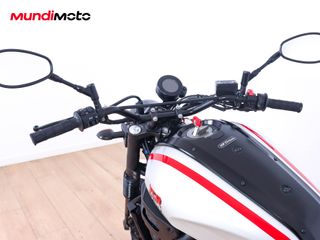 YAMAHA XSR 700