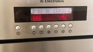 Horno Electrolux EOB5754X 3 resistencias