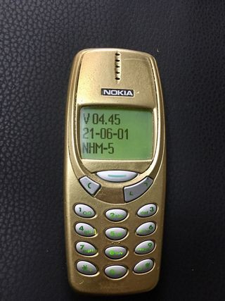 Nokia 3310 Libre Dorado