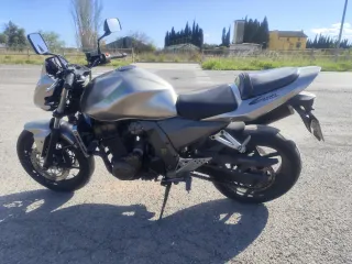 Kawasaki Z750 Naked Gris 2005