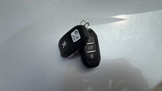 Peugeot 2008 PureTech 100 S&S Allure 75 kW (100 CV)