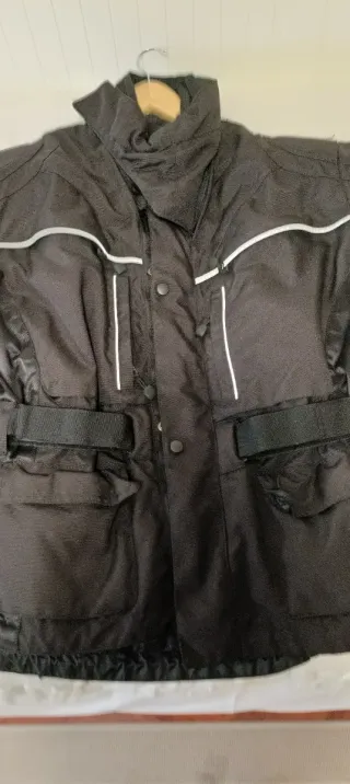 Chaqueta de moto negra SEGURIDAD