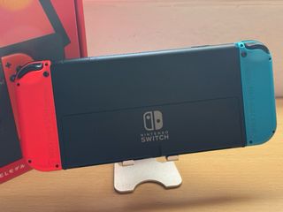 Nintendo Switch OLED Roja y Azul