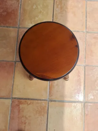 Taburete de pino