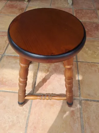 Taburete de pino