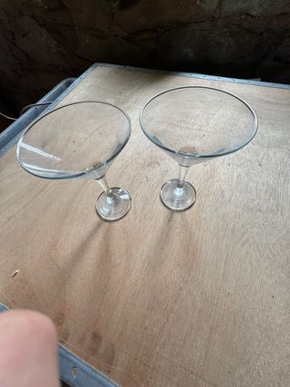 Conjunto de vasos y copas