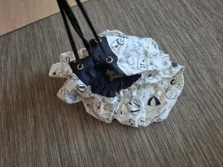 Bolsa de tela con dibujos para juguetes
