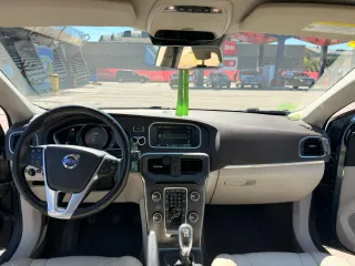 Volvo V40 2014