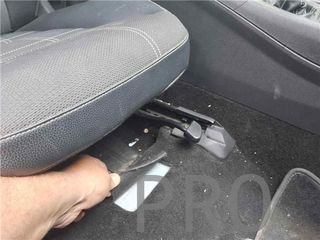 RADIO / CD Mercedes-Benz Clase A (BM 176)(06.2012->) 1.6 A 180 BlueEfficiency (176.042) [1,6 Ltr. - 90 kW CAT]