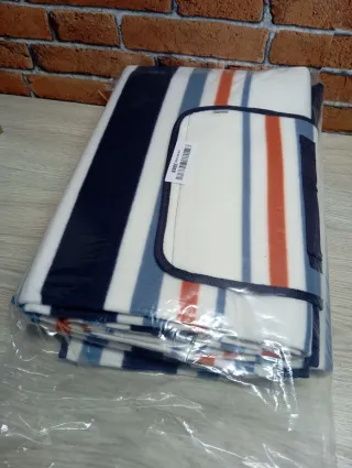 Manta Picnic Amazon Basics Rayas