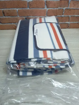 Manta Picnic Amazon Basics Rayas