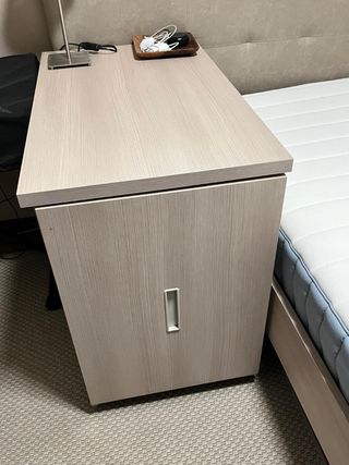 Cama 90 con mesita y almacenaje