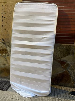 Cama 90 con mesita y almacenaje