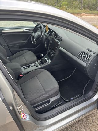 Volkswagen Golf 2017( no negociable)