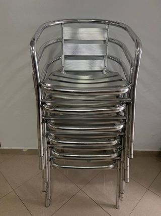 Silla metálica apilable terraza
