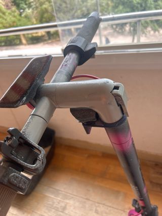 Patinete eléctrico rosa