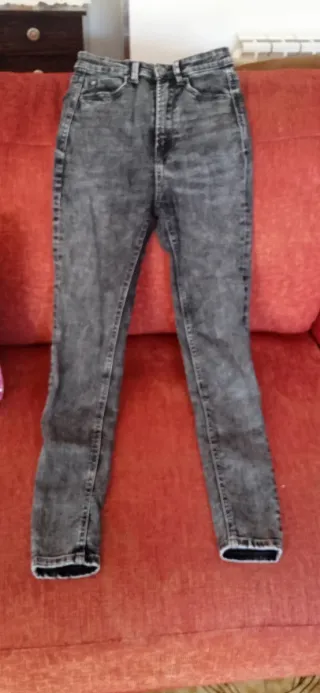 Vestido de fiesta sin tirantes a rayas