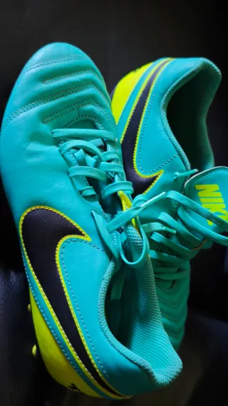 Botas de fútbol Nike Talla 42
