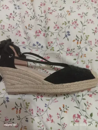 Sandalias GOGO esparto cuña T.40