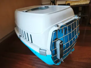 Transportín para mascotas azul y blanco