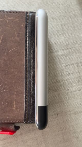 iPhone 2G 16GB Libre como nuevo con cable original