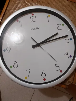Reloj de pared VERSA