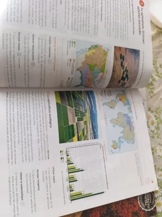 Libros geografía e historia. 3 eso. trimestre 1,2