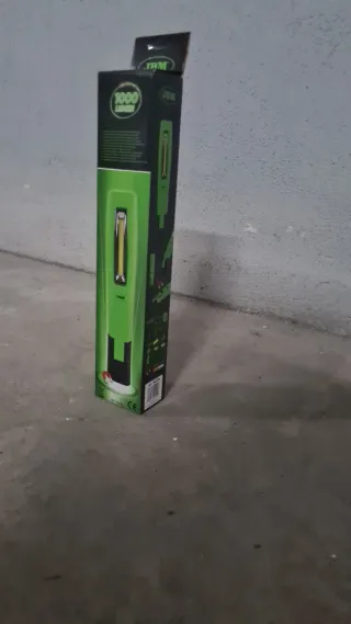 Foco LED JBM Solar Recargable 1000 Lúm.