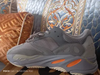 Adidas Yezzy 700 Gris Naranja 44