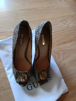 Zapatos Guess Mujer Marrones y Dorados