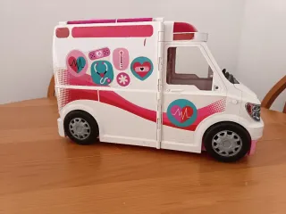 Ambulancia Barbie con Accesorios