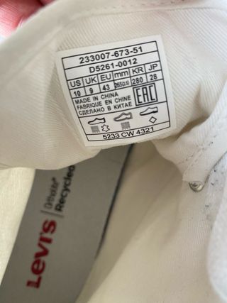 Zapatillas Levis Blancas y Turquesa Talla 44