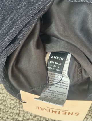 Vestido negro brillante fiesta